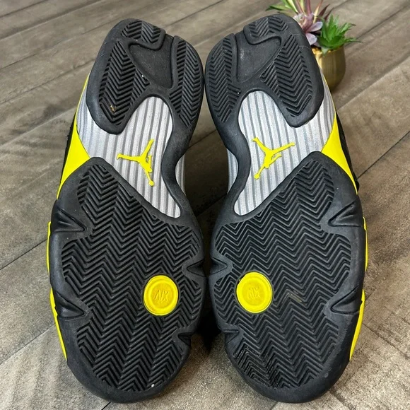 Nike Air Jordan Retro 14 Thunder 2014 Mens Sneakers Size 9.5 - Picture 7 of 7